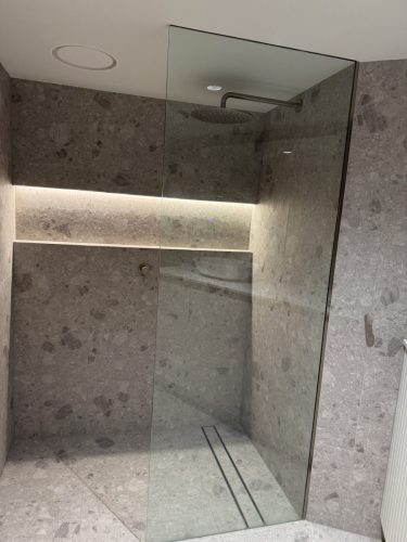 Main-Bathroom-2
