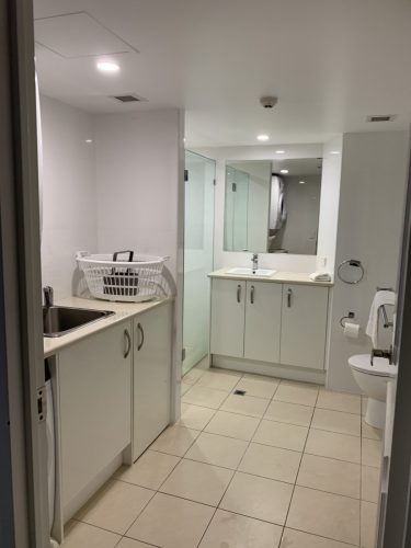 Main-Bathroom 
